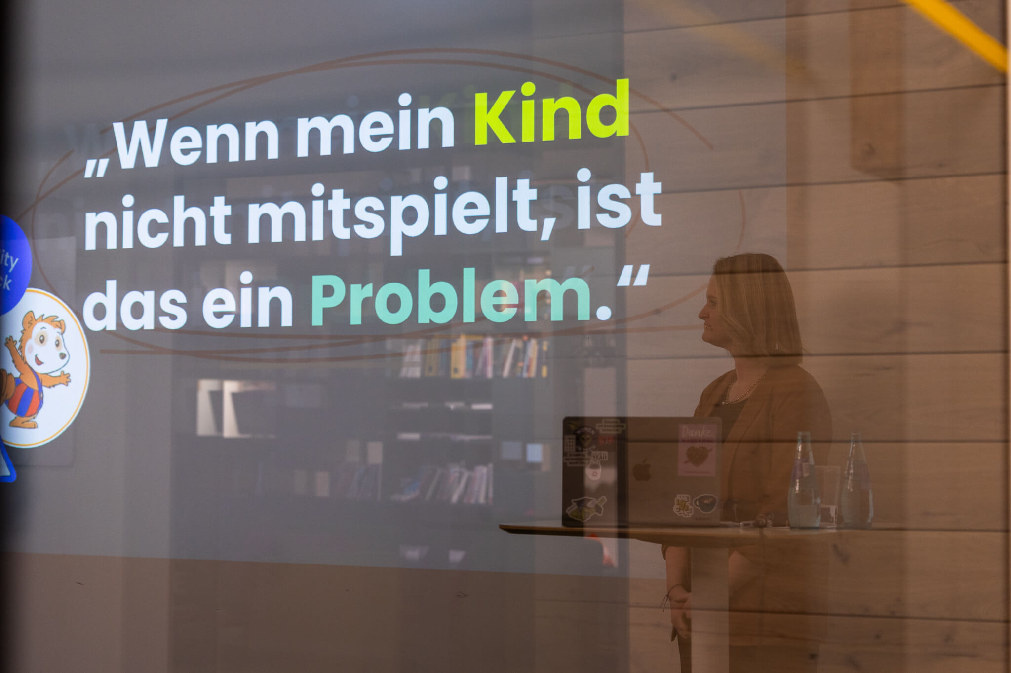 Networking beim Catering - Women in Tech Night 2025