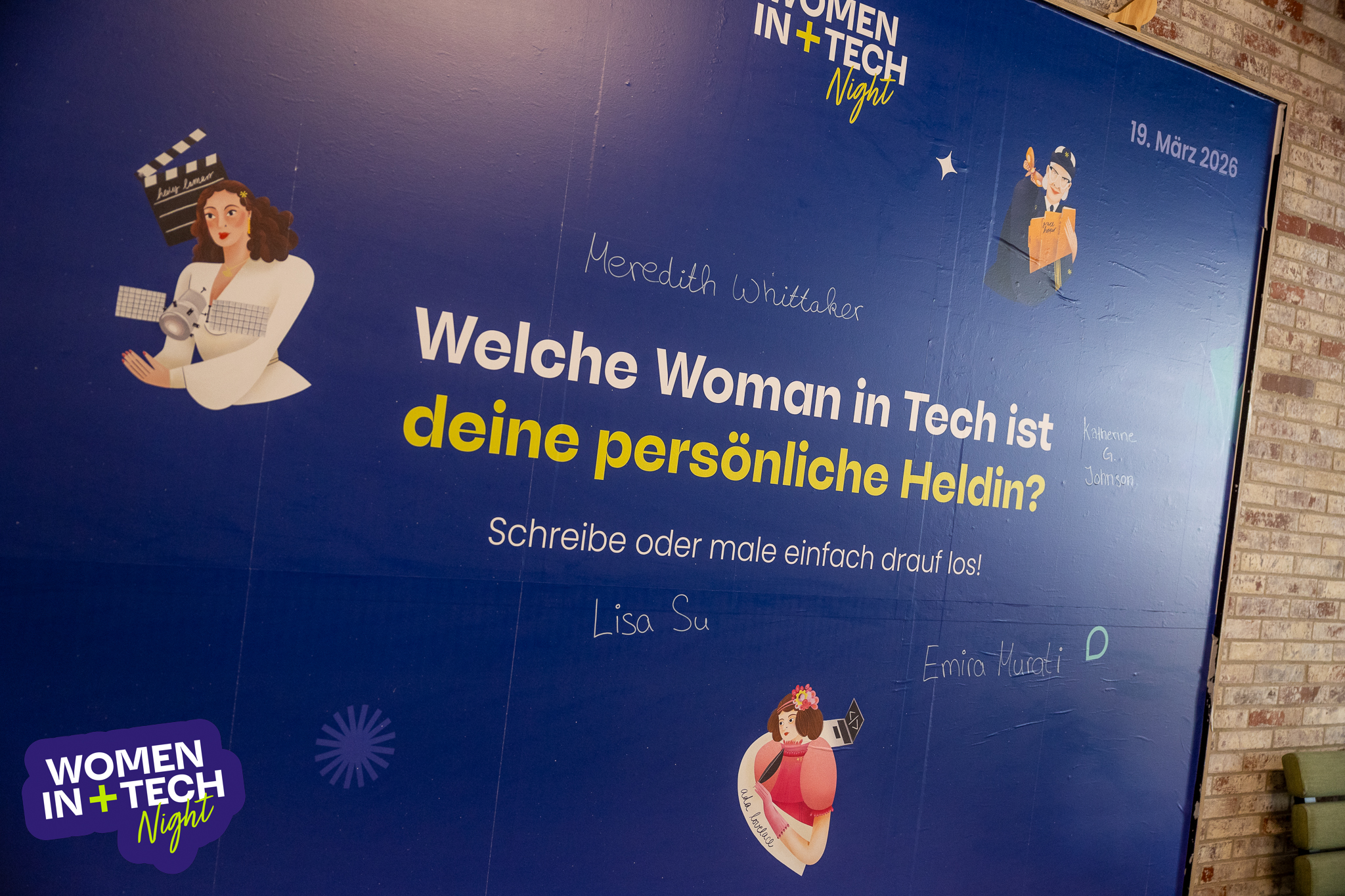 Teilnehmerinnen im Gespräch beim Networking - Women in Tech Night 2026